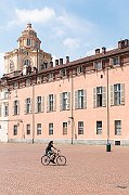 3 - IN BICI A PALAZZO REALE